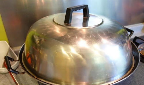 鸡翅新吃法 告别可乐烧，试试这招鲜嫩多汁的秘制做法